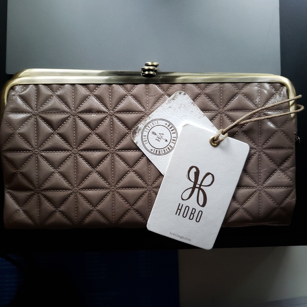 NWT HOBO LAUREN CLUTCH WALLET